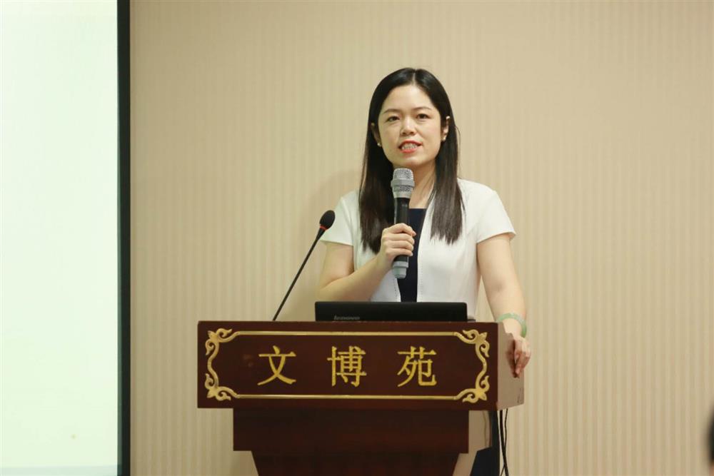 11、季芳发言